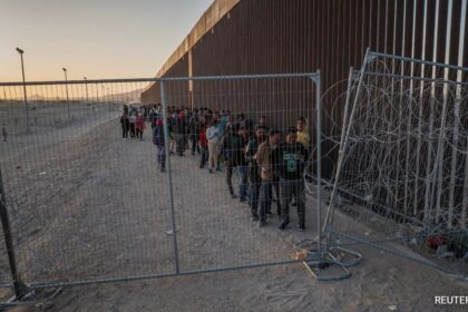 అక్రమ వలసదారులను అదుపులోకి తీసుకోవడానికి గ్వాంటనామో బేను ఉపయోగిస్తారని ట్రంప్ చెప్పారు