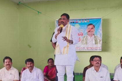 రాజకీయాలకు అతీతంగా ప్రజలకు సంక్షేమ పథకాలను అందిస్తాము .... ప్రభుత్వ విప్ బీర్ల హామీ