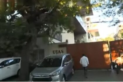 హైదరాబాద్‌లో సినీ ప్రముఖులపై ఐటీ దాడులు, 8 దేశాలు సోదాలు, సంక్రాంతి సినిమాలపై ఫోకస్…-హైదరాబాద్‌లోని సినీ ప్రముఖులపై దాడులు 8 ప్రాంతాల్లో సంక్రాంతి చిత్రాలపై దృష్టి సారిస్తున్నాయి.