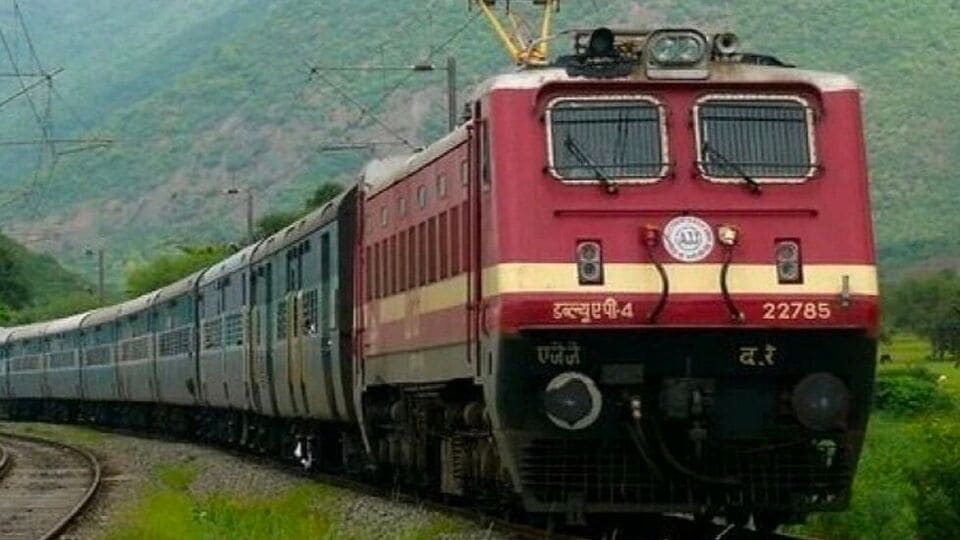 Scr ప్రత్యేక రైళ్లు: ప్రయాణికుల‌కు గుడ్‌న్యూస్ - విజ‌యవాడ మీదుగా 4 స్పెష‌ల్ వీక్లీ వీక్లీ వీక్లీ