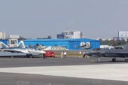 ఏరో ఇండియా 2025: బెంగళూరులో ఏరో ఇండియా ఎయిర్ ఎయిర్ షో షో షో షో ఎదురెదురుగా ఎదురెదురుగా ఎదురెదురుగా ఎదురెదురుగా, రష్యా రష్యా యుద్ధ యుద్ధ విమానాలు!