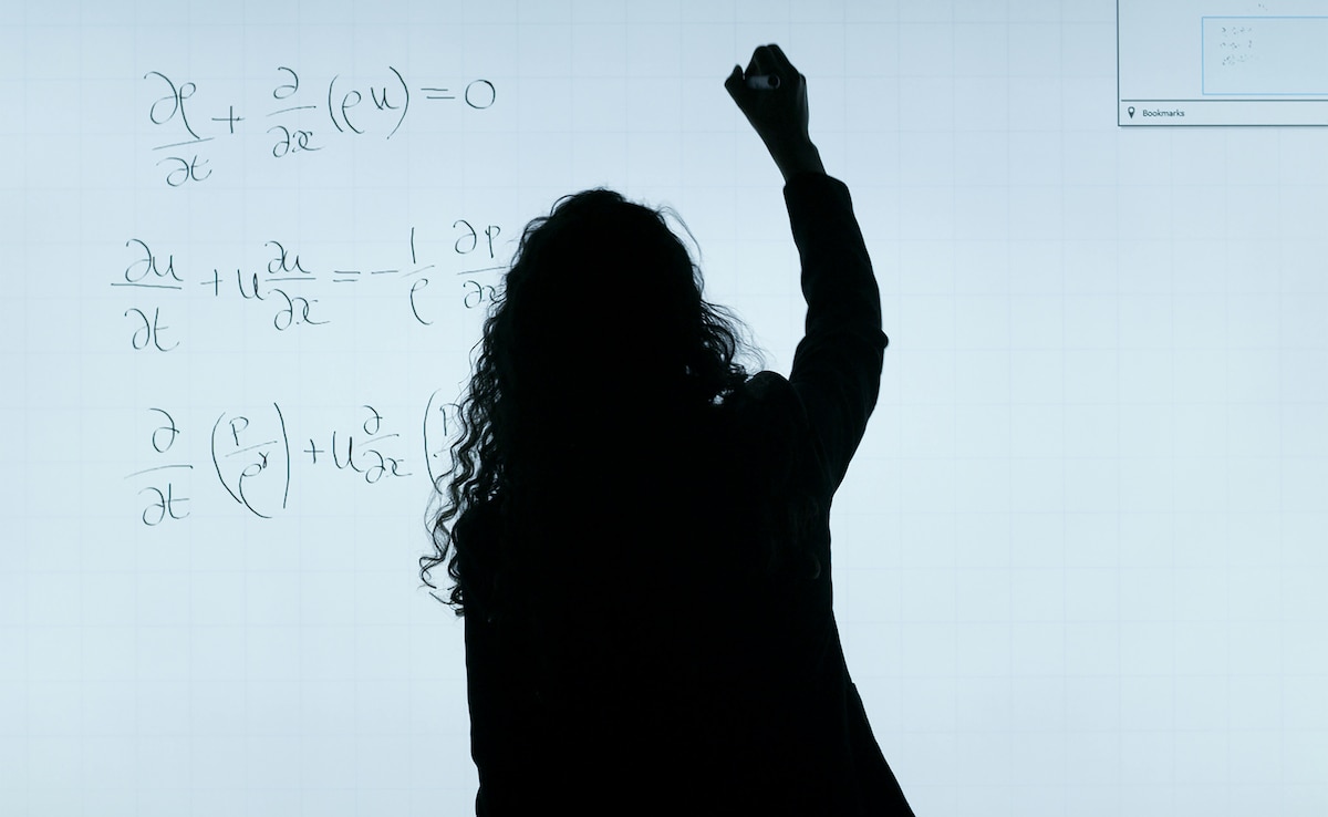 గూగుల్ తన AI సాధనం మఠం ఒలింపియాడ్ బంగారు పతక విజేతలను ఓడించగలదని పేర్కొంది