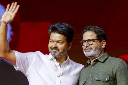 ప్రశాంత్ కిషోర్ తమిళనాడుకు నటుడు విజయ్ "న్యూ హోప్" అని చెప్పారు