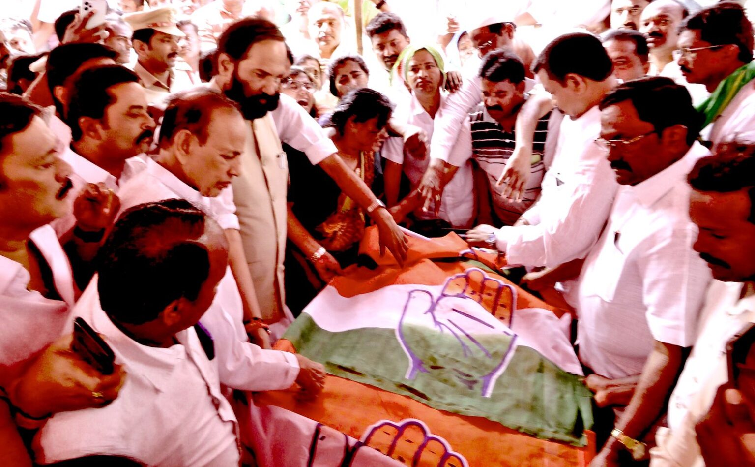 కస్తాల శ్రవణ్ కుమార్ కుమార్ మరణం పట్టణ కాంగ్రెస్ పార్టీకి తీరని లోటు లోటు: మంత్రి ఉత్తమ్ కుమార్ రెడ్డి రెడ్డి