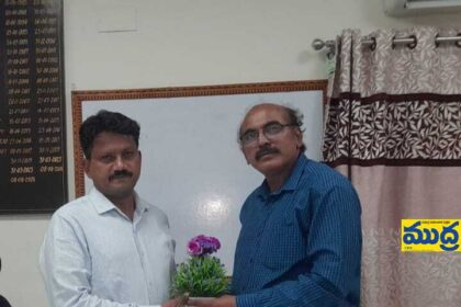 ఆర్జీ 1 జిఎంను మర్యాదపూర్వకంగా కలిసిన ముద్ర జిల్లా ప్రతినిధి ప్రతినిధి