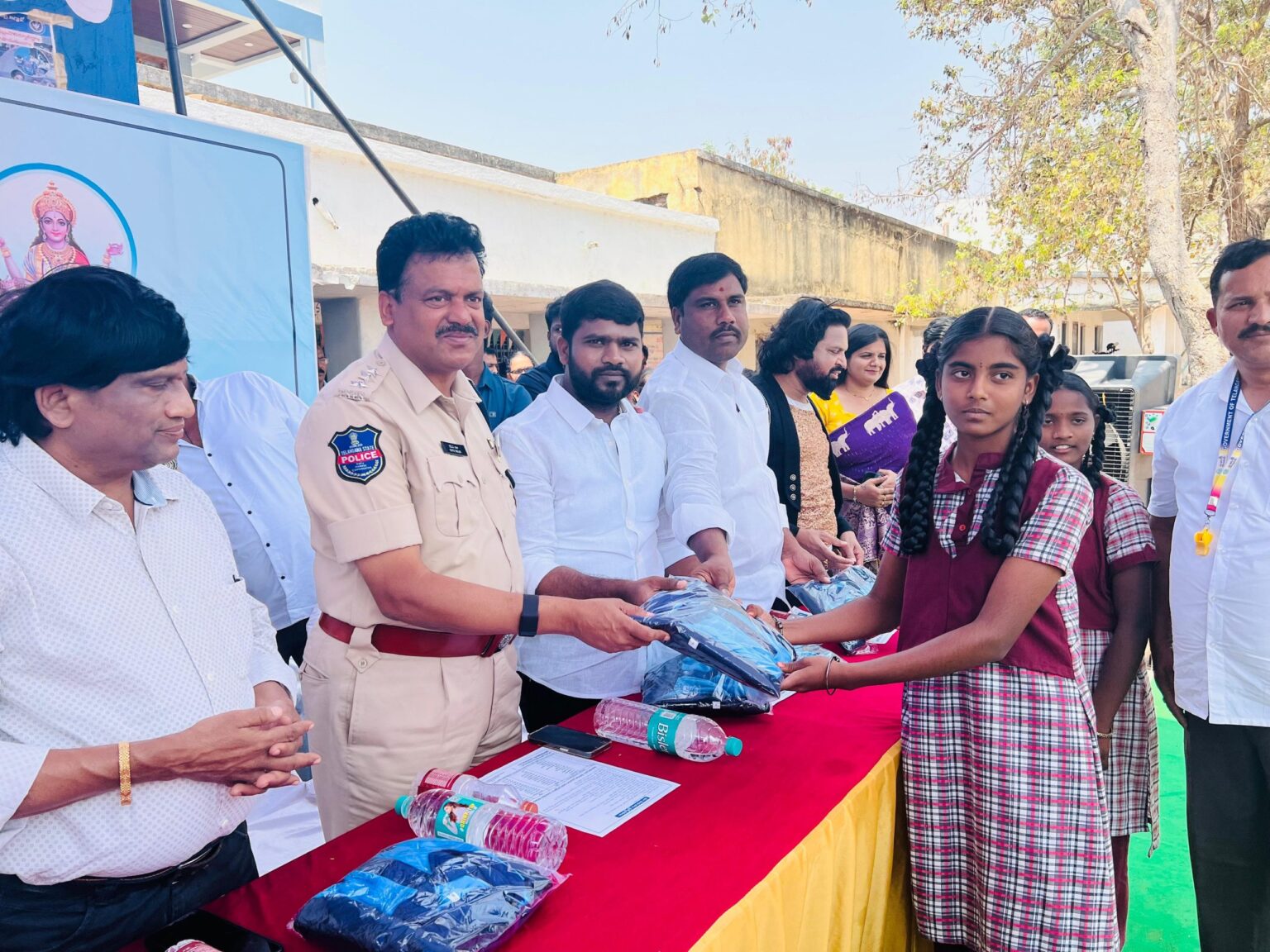 క్రమశిక్షణతో కూడిన విద్య అలవర్చుకోవాలి అలవర్చుకోవాలి: పట్నం ఏసీపీ కేపీవీ రాజు రాజు