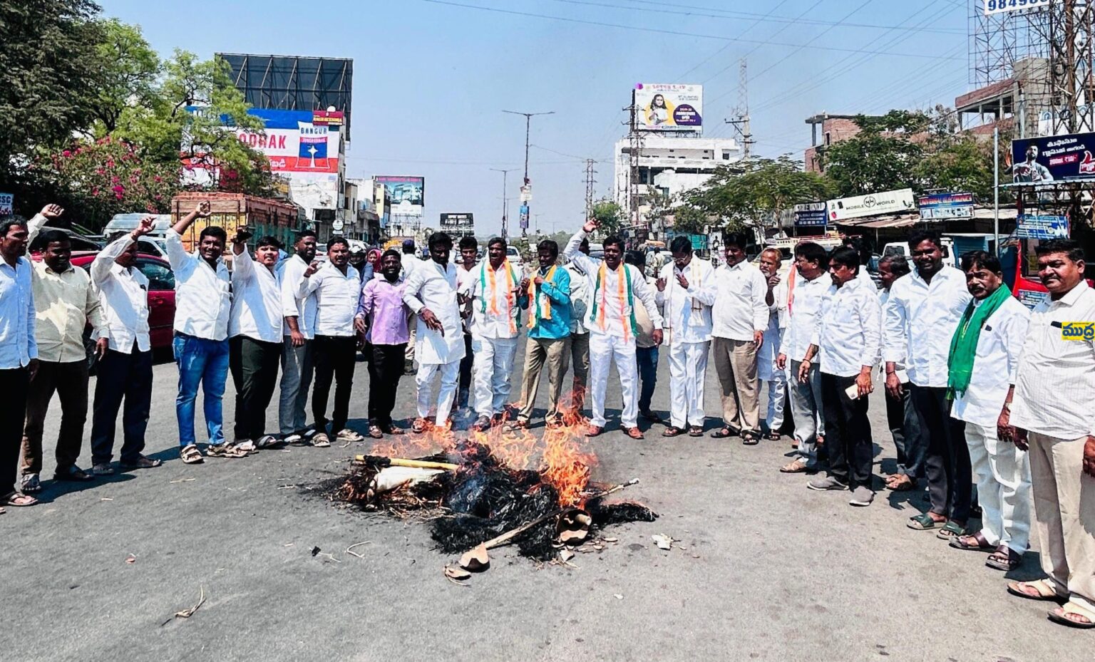 జగదీష్ రెడ్డి శాసన సభ సభ్యత్వాన్ని రద్దు చేయాలి చేయాలి