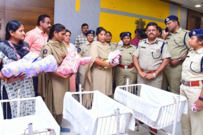 తీగ లాగితే డొంక కదిలింది…! విజయవాడలో పసిబిడ్డలను విక్రయిస్తున్న ముఠా అరెస్ట్ అరెస్ట్- పిల్లల అక్రమ రవాణా గ్యాంగ్ విజయవాడ, ఆంధ్ర ప్రదేశ్ ప్రదేశ్ ఆంధ్ర ప్రదేశ్ ప్రదేశ్