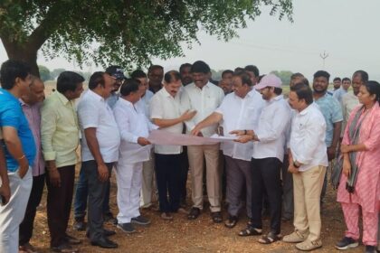 బీఆర్ఎస్ రజతోత్సవ బహిరంగ సభకు సభకు భారీ భారీ ఏర్పాట్లు ఏర్పాట్లు .. 1200 ఎకరాలు!