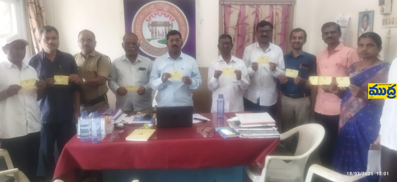 భక్తుల చెంతకే రాములోరి కళ్యాణ ముత్యాల తలంబ్రాలు