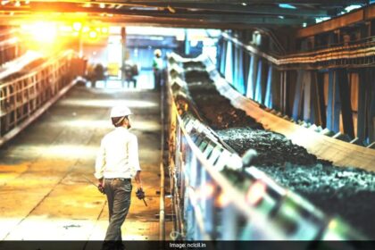 10 వ పాస్ అభ్యర్థులకు 200 ఖాళీలు, ఇంజనీర్లకు 108, వివరాలను తనిఖీ చేయండి