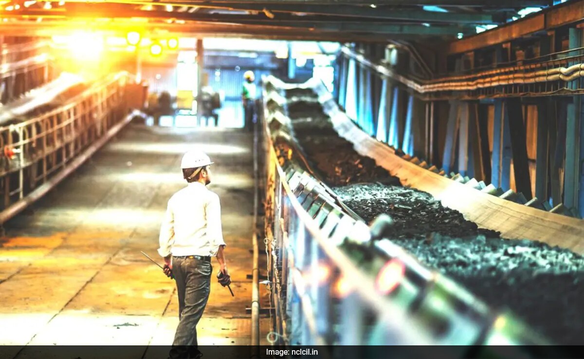 10 వ పాస్ అభ్యర్థులకు 200 ఖాళీలు, ఇంజనీర్లకు 108, వివరాలను తనిఖీ చేయండి