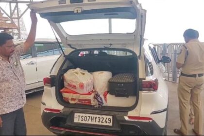 ఇంద్రాకీలాడ్రి దొంగతనం: బెజవాడ ఇంద్రకీలాద్రిపై భారీ చోరీ చోరీ .. కారులో కారులో మాయం మాయం, కొండపై పనిచేయని సీసీ సీసీ సీసీ ..