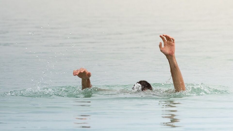 ఏపీలో పండుగ పూట పూట తీవ్ర విషాదం విషాదం విషాదం, కృష్ణా నదిలో ఈతకు దిగి ముగ్గురు ముగ్గురు బాలురు బాలురు- ఆంధ్రప్రదేశ్ లో ట్రాజిక్ యాక్సిడెంట్ ఫెస్టివల్ డే