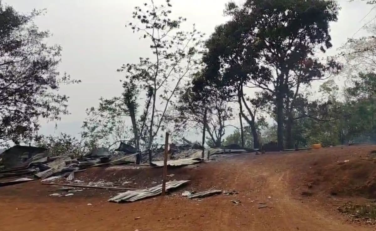 మణిపూర్ యొక్క కమ్జాంగ్‌లో ఇళ్ళు నిప్పంటించిన తరువాత నాగ తిరుగుబాటు గ్రూప్ ఎన్ఎస్సిఎన్-ఇమ్ కుట్రను ఆరోపించింది