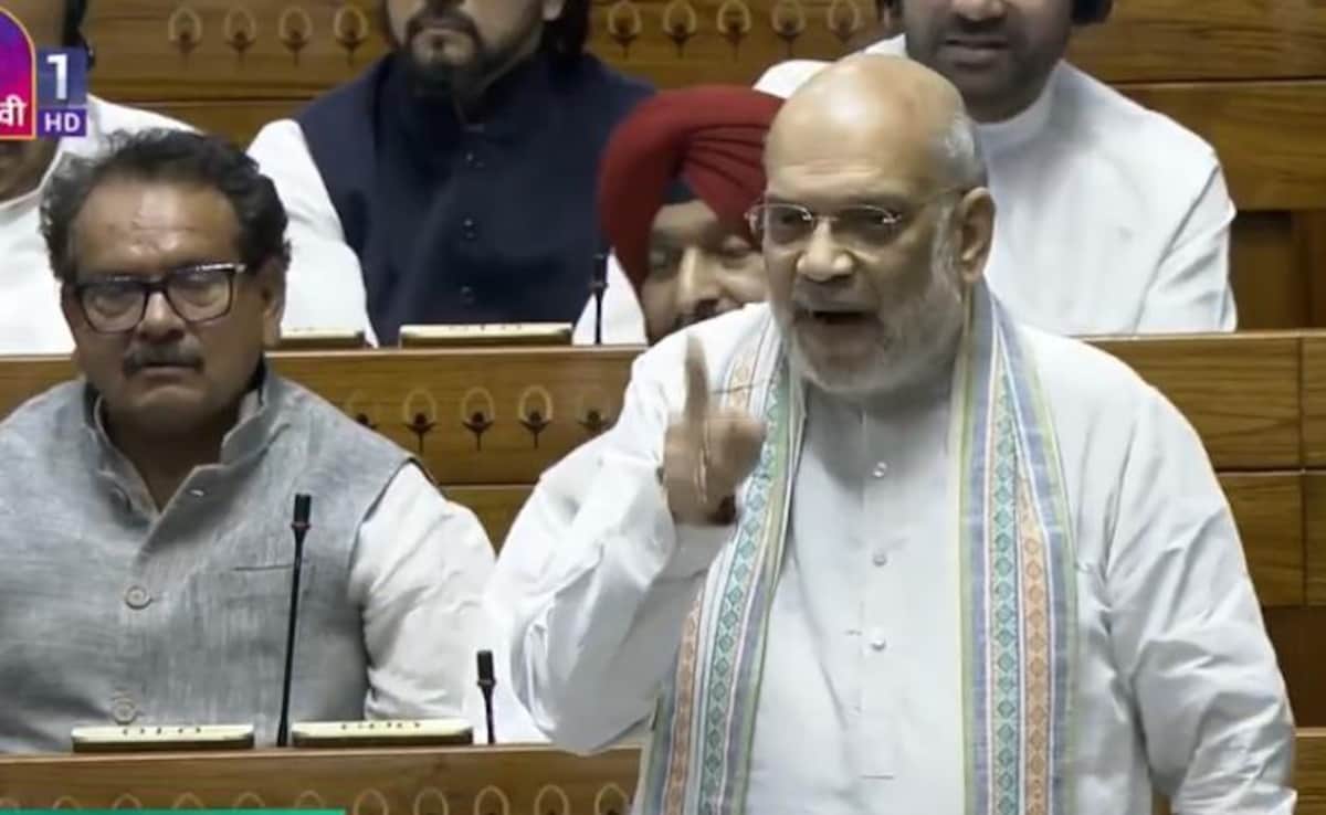 లోక్సభ మణిపూర్లో రాష్ట్రపతి పాలనను విధించడాన్ని నిర్ధారిస్తుంది