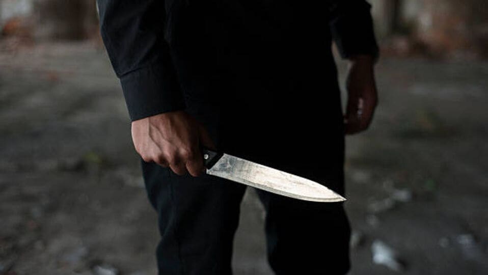 విశాఖ డబుల్ మర్డర్‌ కేసులో కేసులో ఊహించని ట్విస్ట్ .. యోగేంద్రబాబు మృతదేహంపై 10 కి పైగా పైగా!