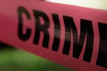 . 20 కోట్ల అప్పు; ఒకే కుటుంబానికి చెందిన ఏడుగురు ఆత్మహత్య; కారులో కారులో