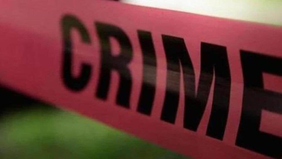 . 20 కోట్ల అప్పు; ఒకే కుటుంబానికి చెందిన ఏడుగురు ఆత్మహత్య; కారులో కారులో