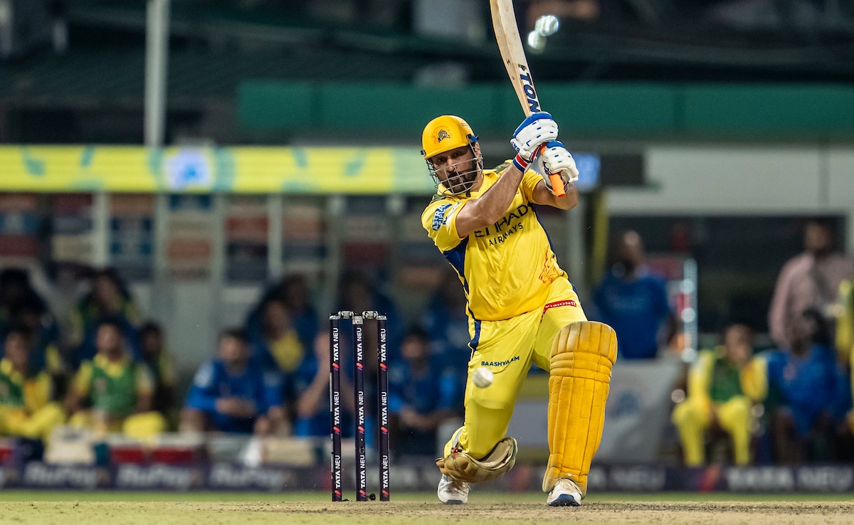 CSK కోచ్ Ms ధోని యొక్క ఐపిఎల్ ఫ్యూచర్‌పై నిశ్శబ్దాన్ని విచ్ఛిన్నం చేస్తుంది, స్పష్టమైన మూడు పదాల సమాధానం ఇస్తుంది