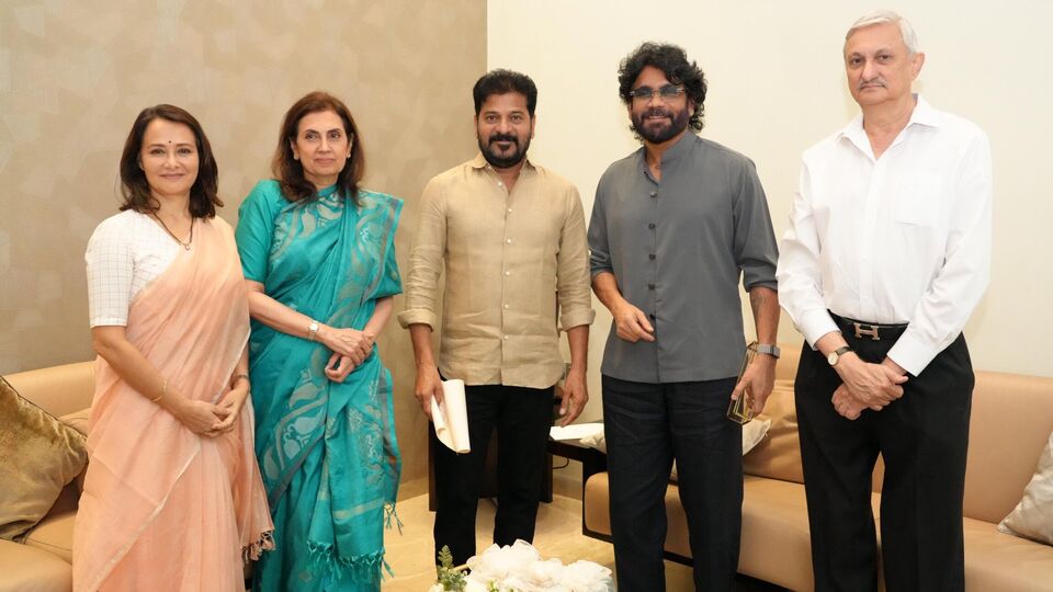 అఖిల్ పెళ్లికి సీఎం సీఎం రేవంత్‍ను ఆహ్వానించిన నాగార్జున, అమల .. వివాహం వివాహం!