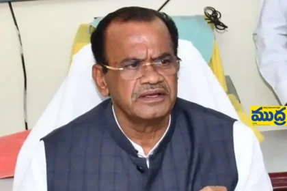 ఆసుపత్రుల భవన నిర్మాణాల జాప్యం జాప్యం