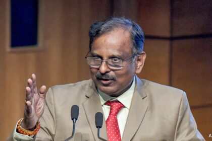 ఇస్రో చీఫ్ వి నారాయణన్ 2025 ను గగన్యాన్ సంవత్సరంగా ప్రకటించారు