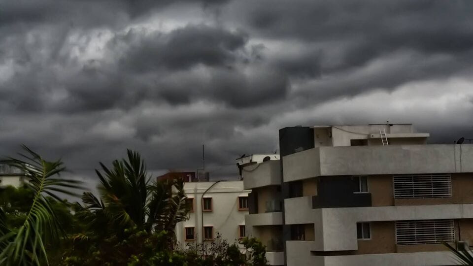 ఐఎండీ ఐఎండీ .... ఏపీ, తెలంగాణలో తెలంగాణలో భారీ భారీ ....! ఈ జిల్లాలకు