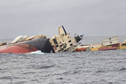 కొచ్చి తీరంలో మునిగిన భారీ భారీ నౌక .. అందులో ప్రమాదకర రసాయనాలు!