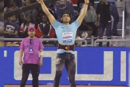 నీరాజ్ చోప్రా చరిత్రను స్క్రిప్ట్స్ చేయండి, మొదటిసారి 90 మీ.