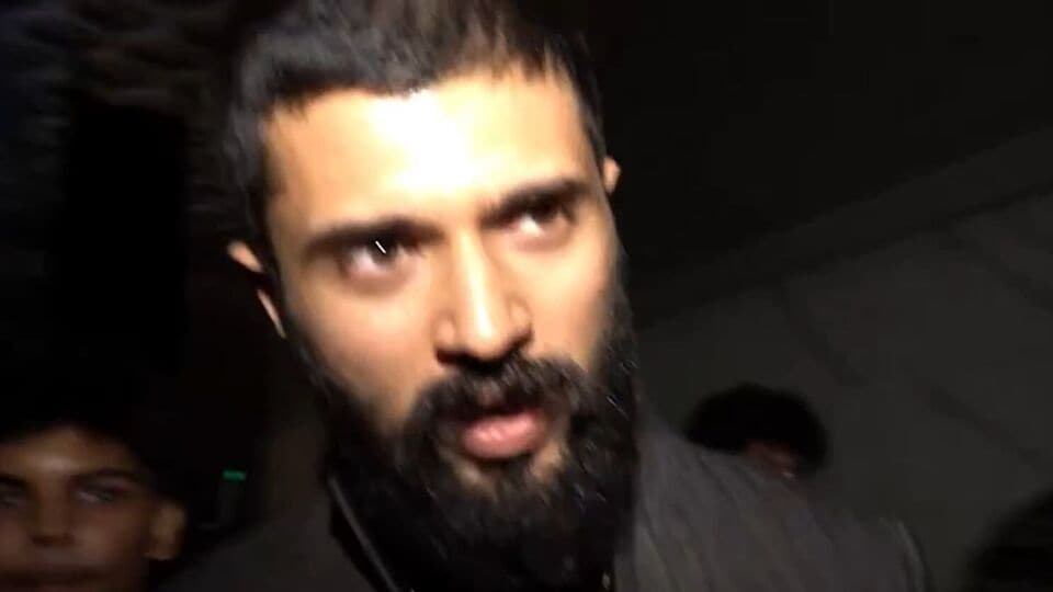 పహల్గామ్ ఉగ్రదాడిపై వ్యాఖ్యలతో ఇబ్బందుల్లో విజయ్ దేవరకొండ; విజయ్ పై పోలీసులకు ఫిర్యాదు