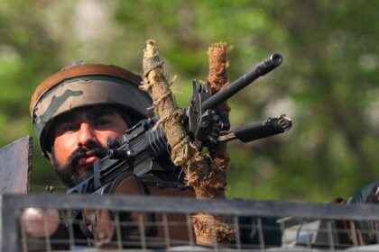 పాకిస్తాన్ మళ్ళీ సీజ్‌ఫైర్‌ను సీజ్‌ఫైర్‌ను! మూడు సెక్టార్లలో