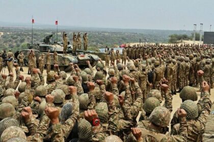 'పాకిస్థాన్ దగ్గర ఆయుధాలే ఆయుధాలే- యుద్ధం యుద్ధం 4 రోజుల్లో రోజుల్లో!'