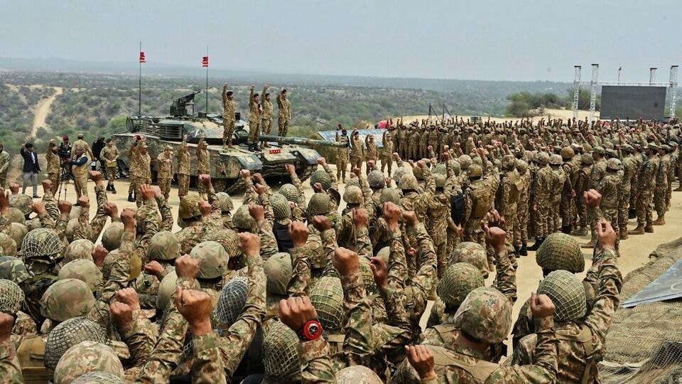 'పాకిస్థాన్ దగ్గర ఆయుధాలే ఆయుధాలే- యుద్ధం యుద్ధం 4 రోజుల్లో రోజుల్లో!'