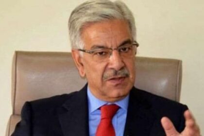 పాక్ రక్షణ మంత్రి మంత్రి వింతైన వివరణ వివరణ .. భారత డ్రోన్లను డ్రోన్లను అందుకే అందుకే అడ్డగించలేదట అడ్డగించలేదట అడ్డగించలేదట!