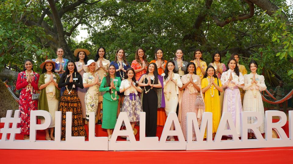 పిల్లలమర్రి ప్రకృతి రమణీయత .. ఆశ్చర్యం ఆశ్చర్యం చేసిన ప్రపంచ దేశాల సుందరీమణులు సుందరీమణులు