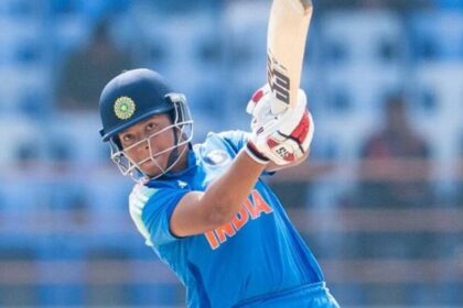 భారత అమ్మాయిలకు షాక్ .. ఏడేళ్ల ఏడేళ్ల తర్వాత లంక చేతిలో వన్డే ఓటమి ఓటమి .. రిచా పోరాటం పోరాటం వృథా