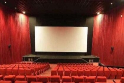 సినిమా టికెట్ల ధరలపై ధరలపై ఏపీ ప్రభుత్వం కీలక నిర్ణయం, హోంశాఖ ముఖ్య కార్యదర్శి నేతృత్వంలో కమిటీ ఏర్పాటు ఏర్పాటు