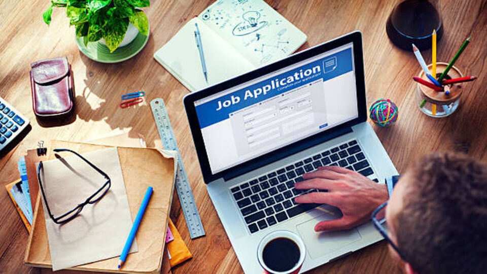 భారత్ పెట్రోలియంలో పెట్రోలియంలో .. ఏడాదికి ఏడాదికి రూ .16.5 లక్షల ప్యాకేజీతో జాబ్ ప్యాకేజీతో